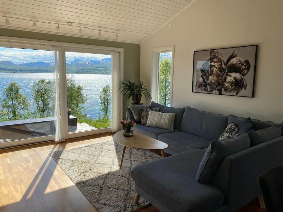 Great House With Amazing Location!!Sea & Mountain View! Villa Kvaloya Buitenkant foto